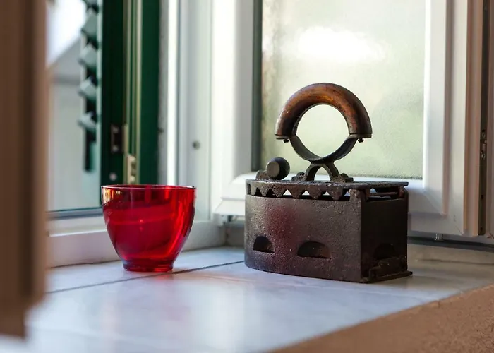 Downtown Authentic Apartment Split