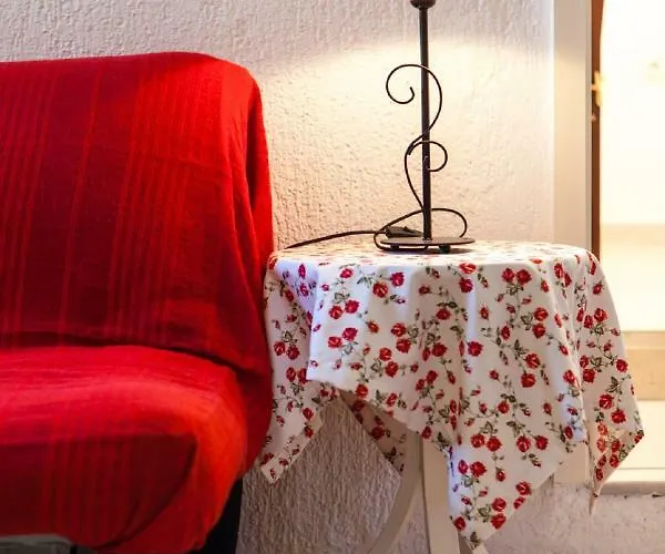 Downtown Authentic * Split