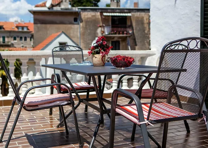 Apartment Downtown Authentic