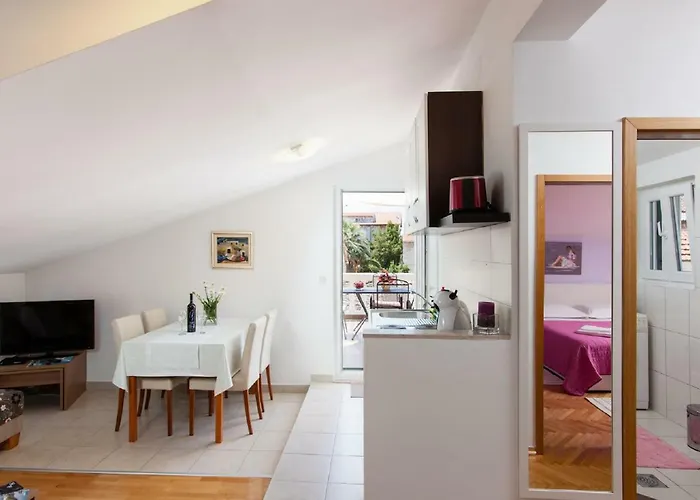 Downtown Authentic Apartment *