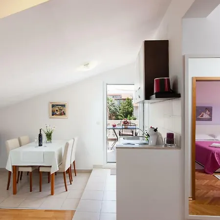 Downtown Authentic Apartment *